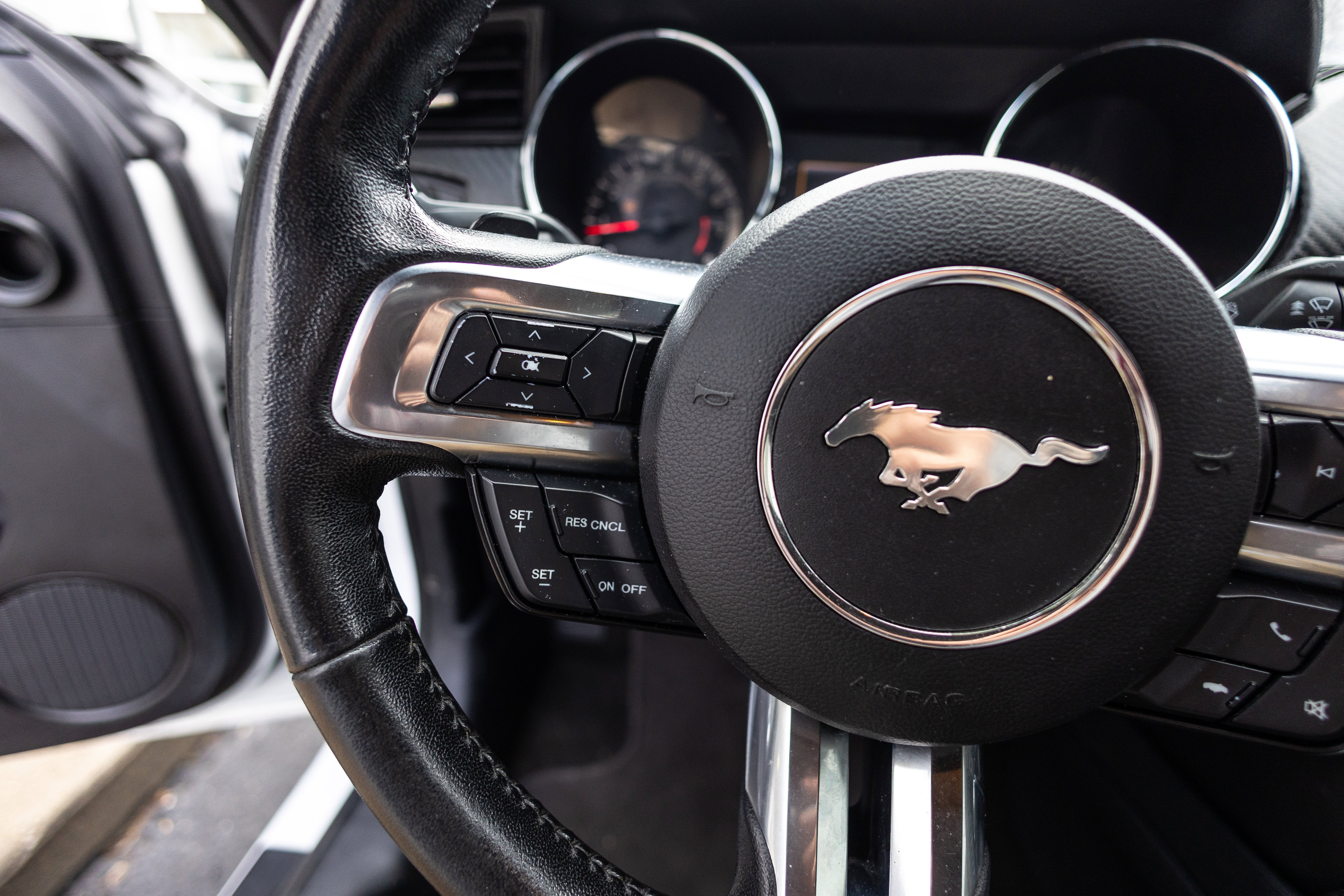 2017 Ford Mustang V6