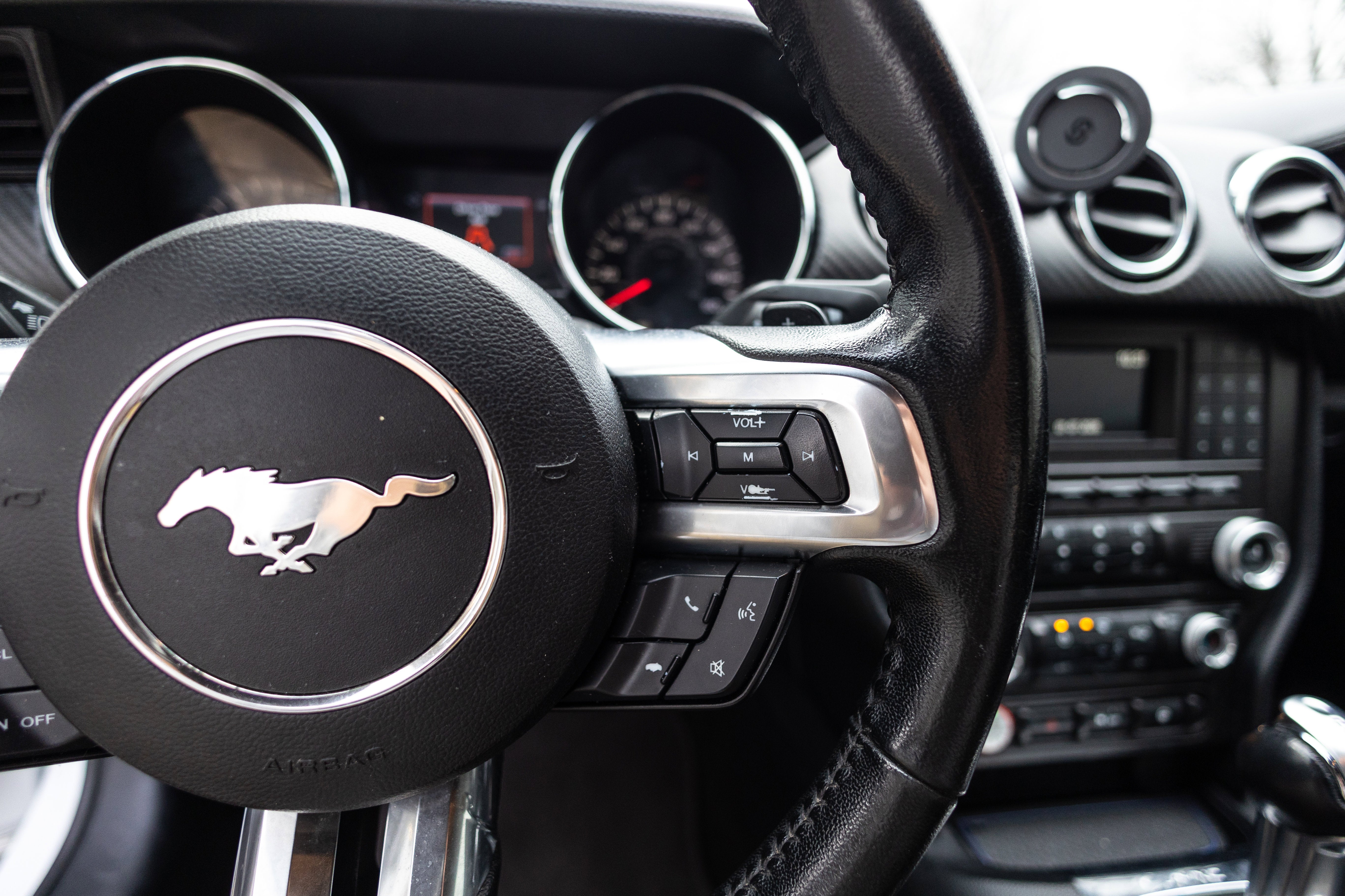 2017 Ford Mustang V6