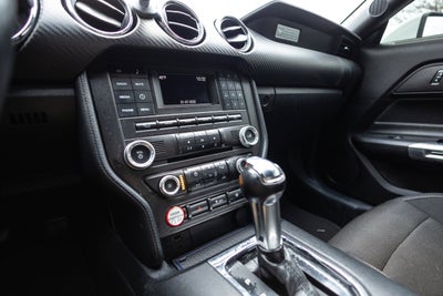 2017 Ford Mustang V6