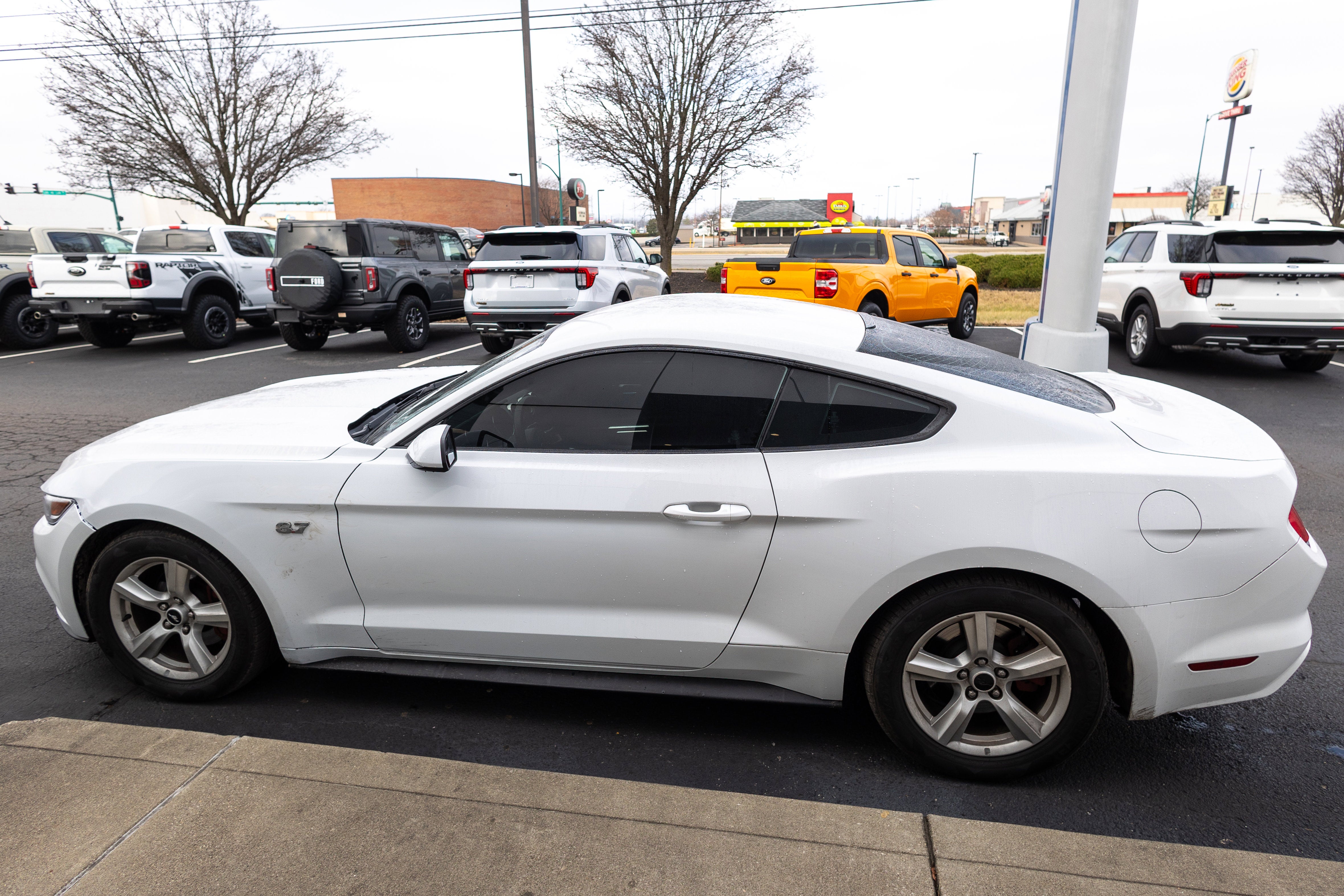 2017 Ford Mustang V6