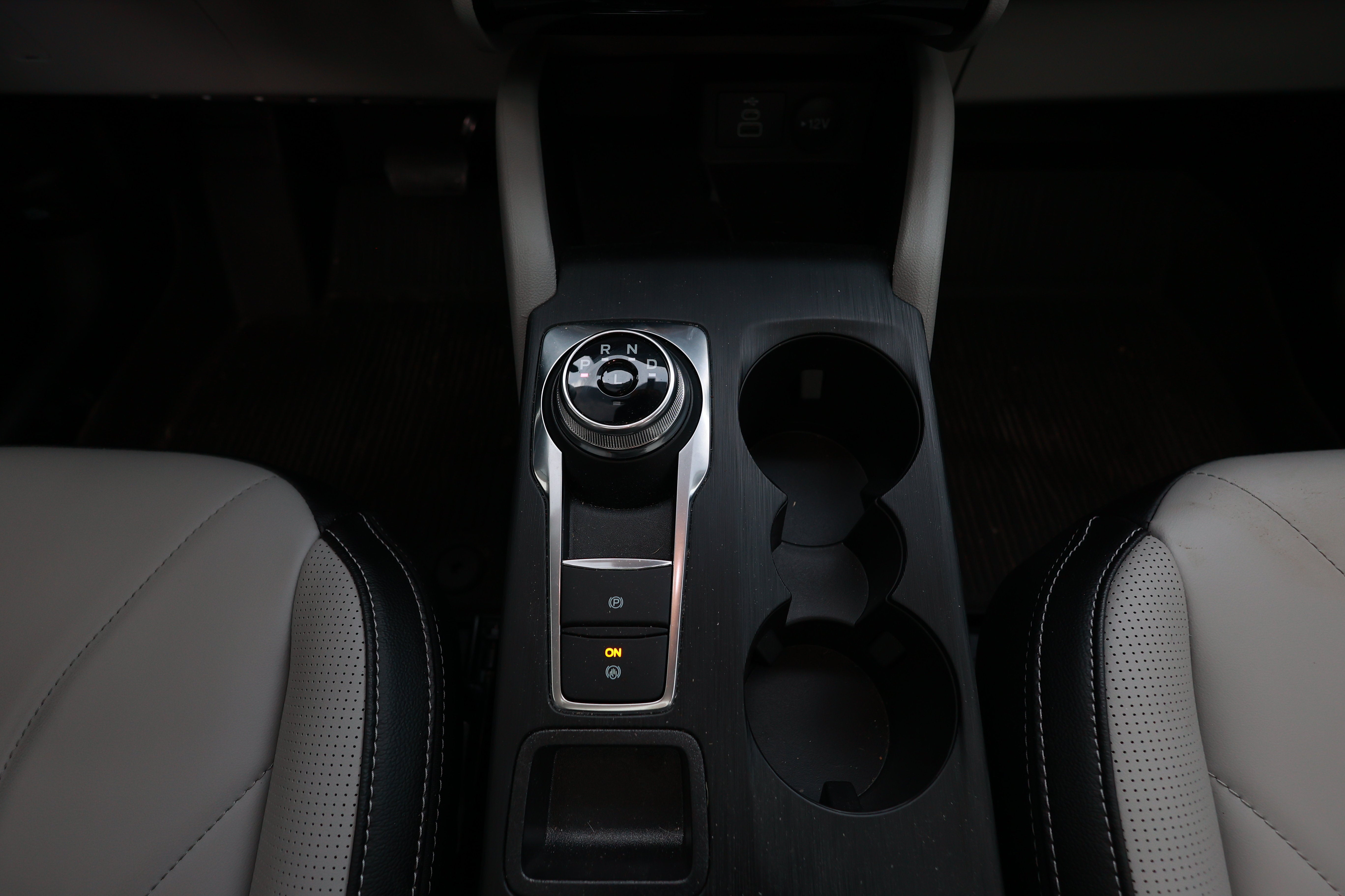 2026 Ford Escape Platinum