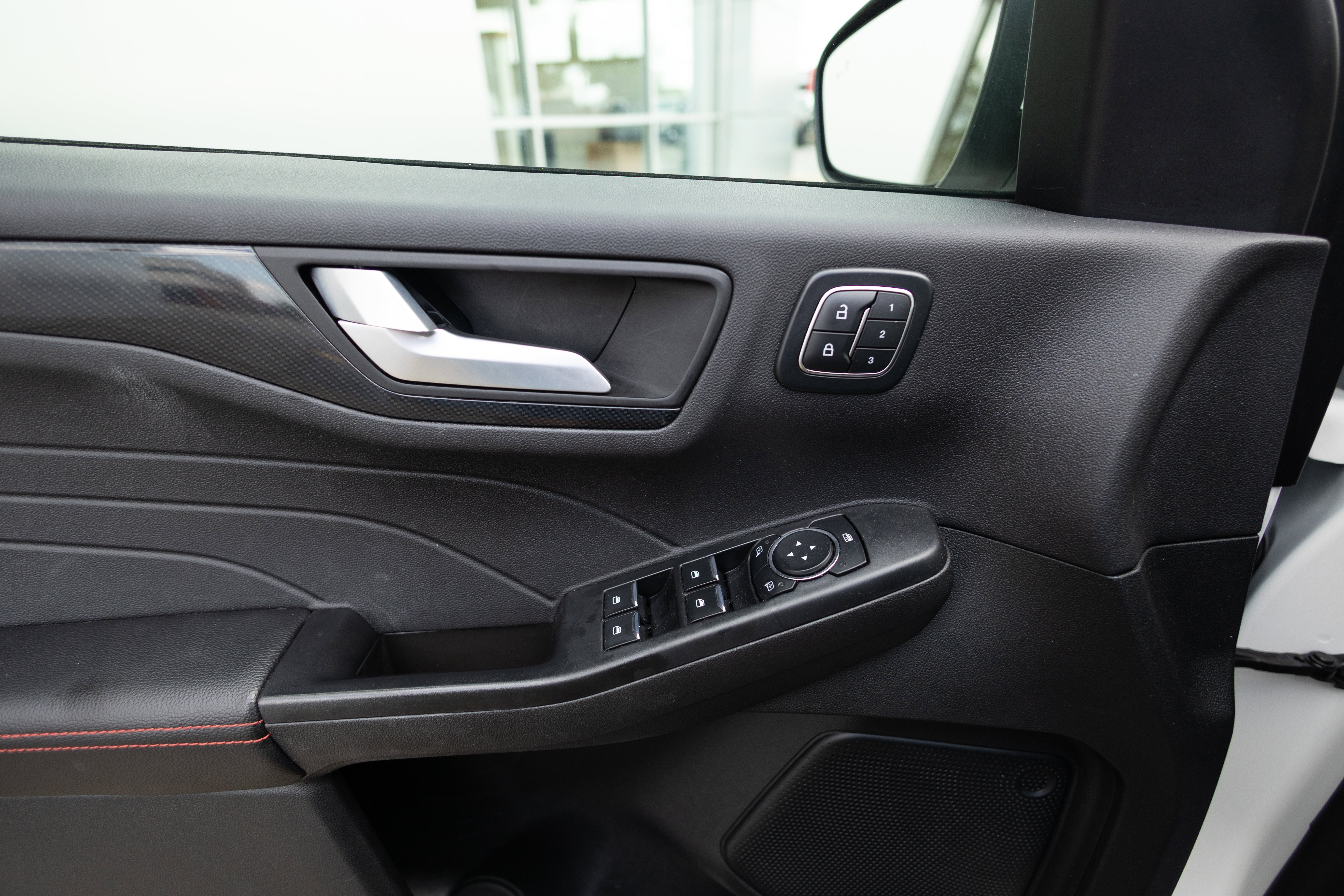 2025 Ford Escape ST-Line Elite