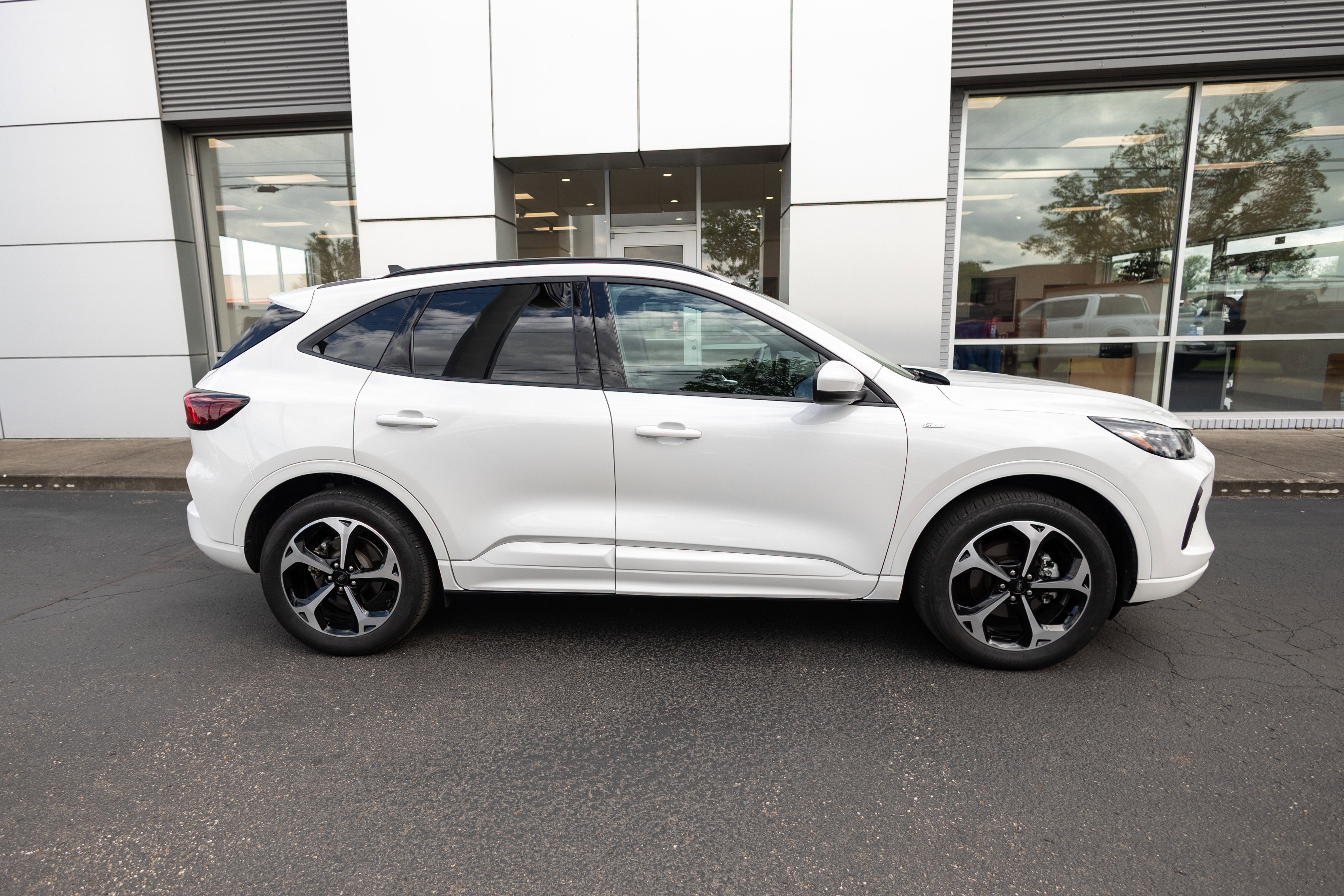 2025 Ford Escape ST-Line Elite