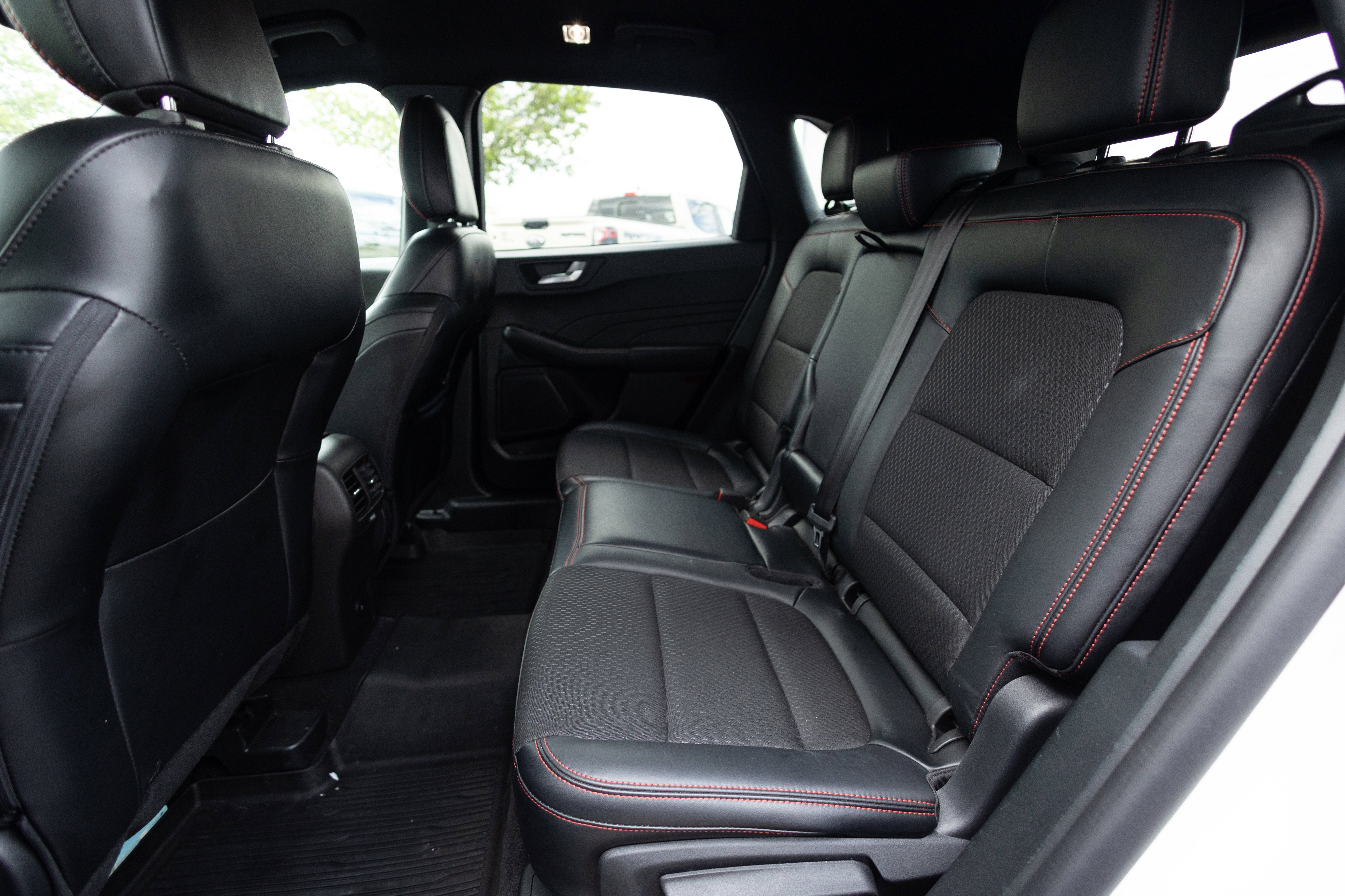 2025 Ford Escape ST-Line Elite