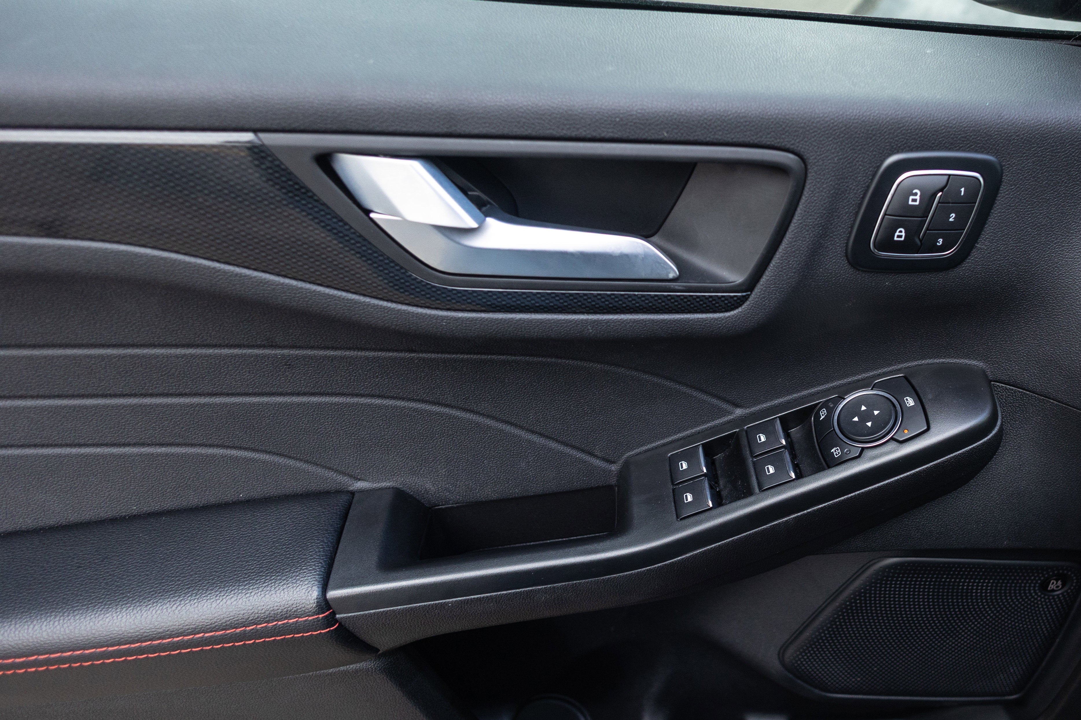 2025 Ford Escape ST-Line Elite