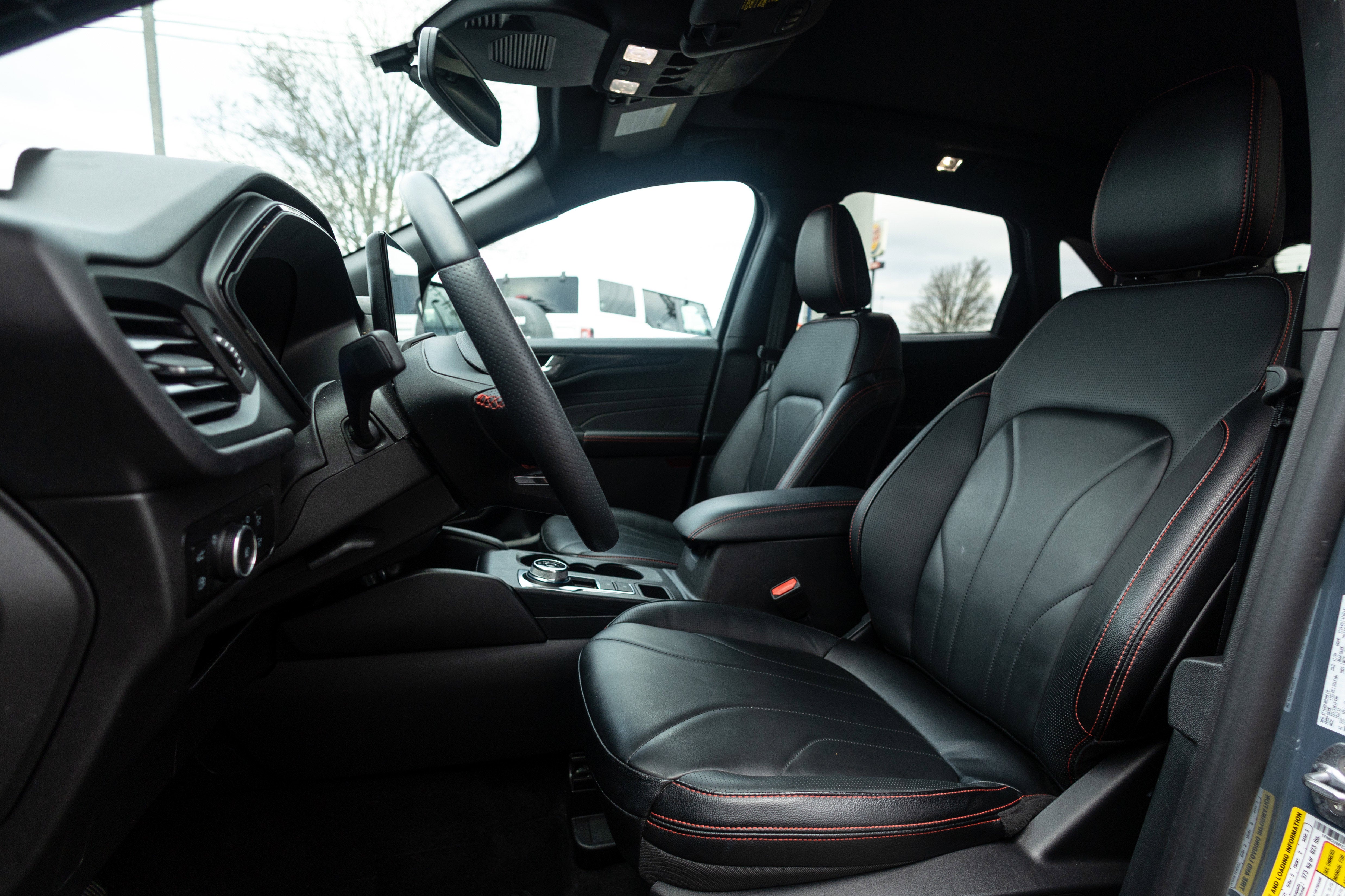 2025 Ford Escape ST-Line Elite