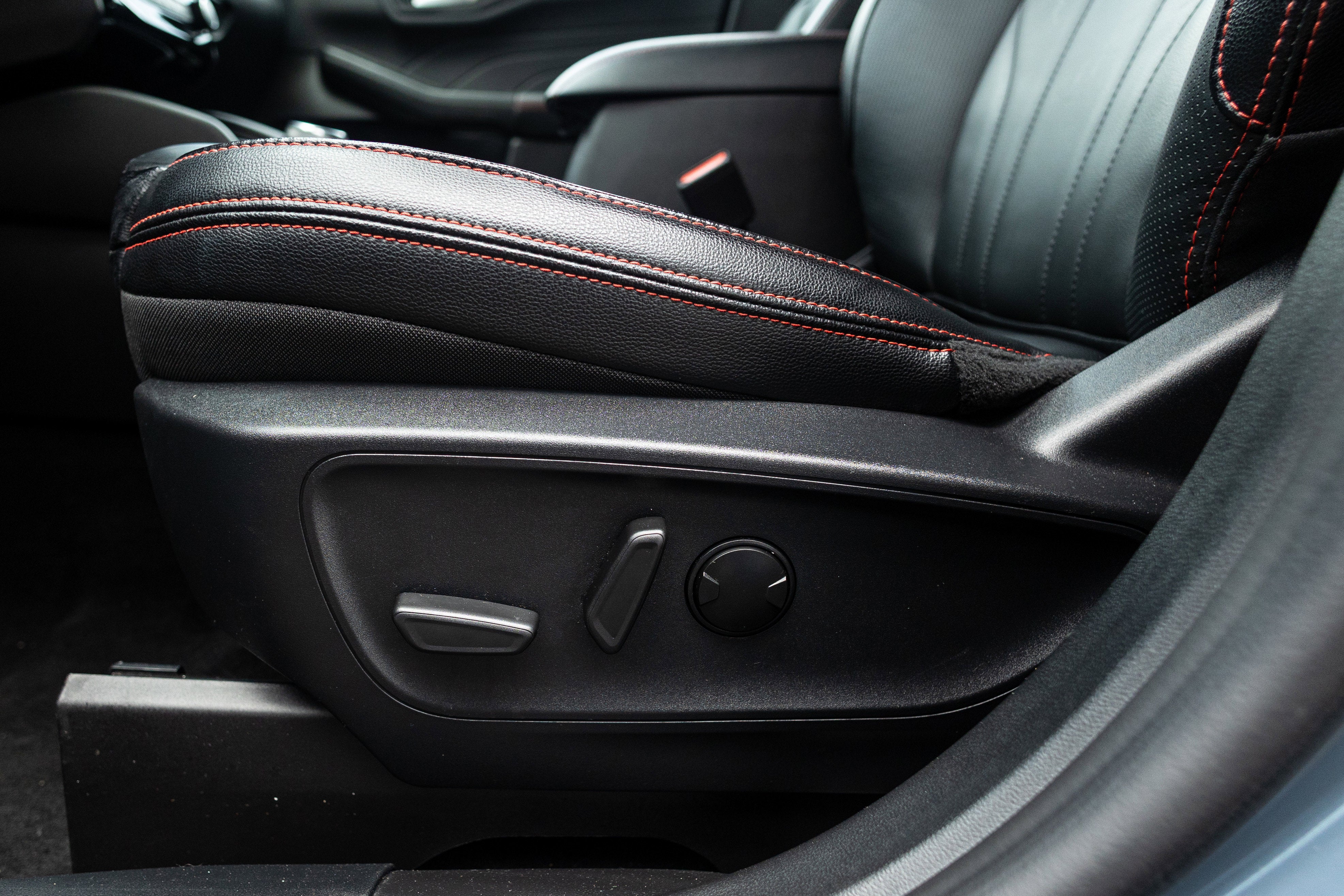 2025 Ford Escape ST-Line Elite