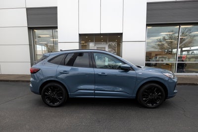 2025 Ford Escape ST-Line Elite