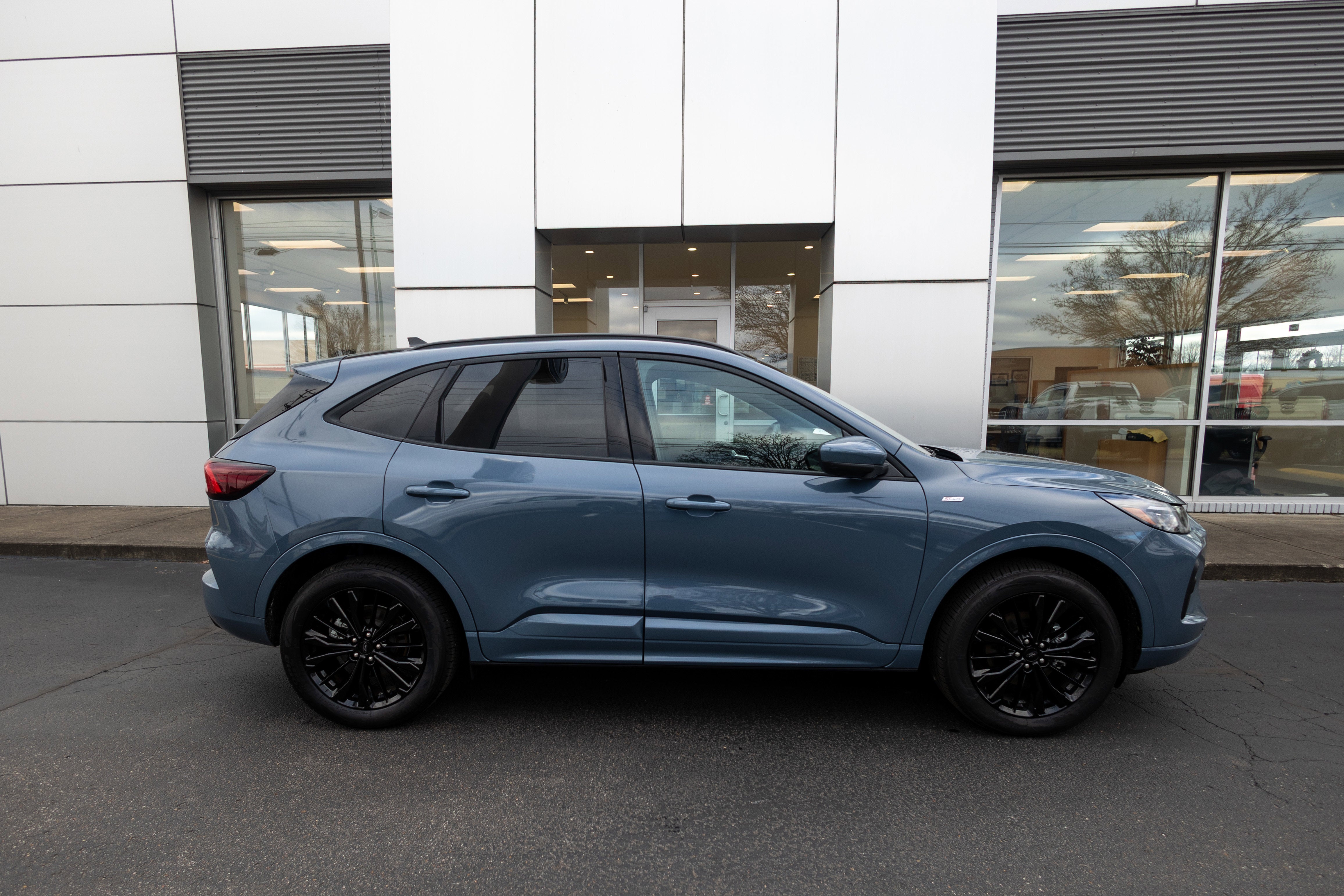 2025 Ford Escape ST-Line Elite