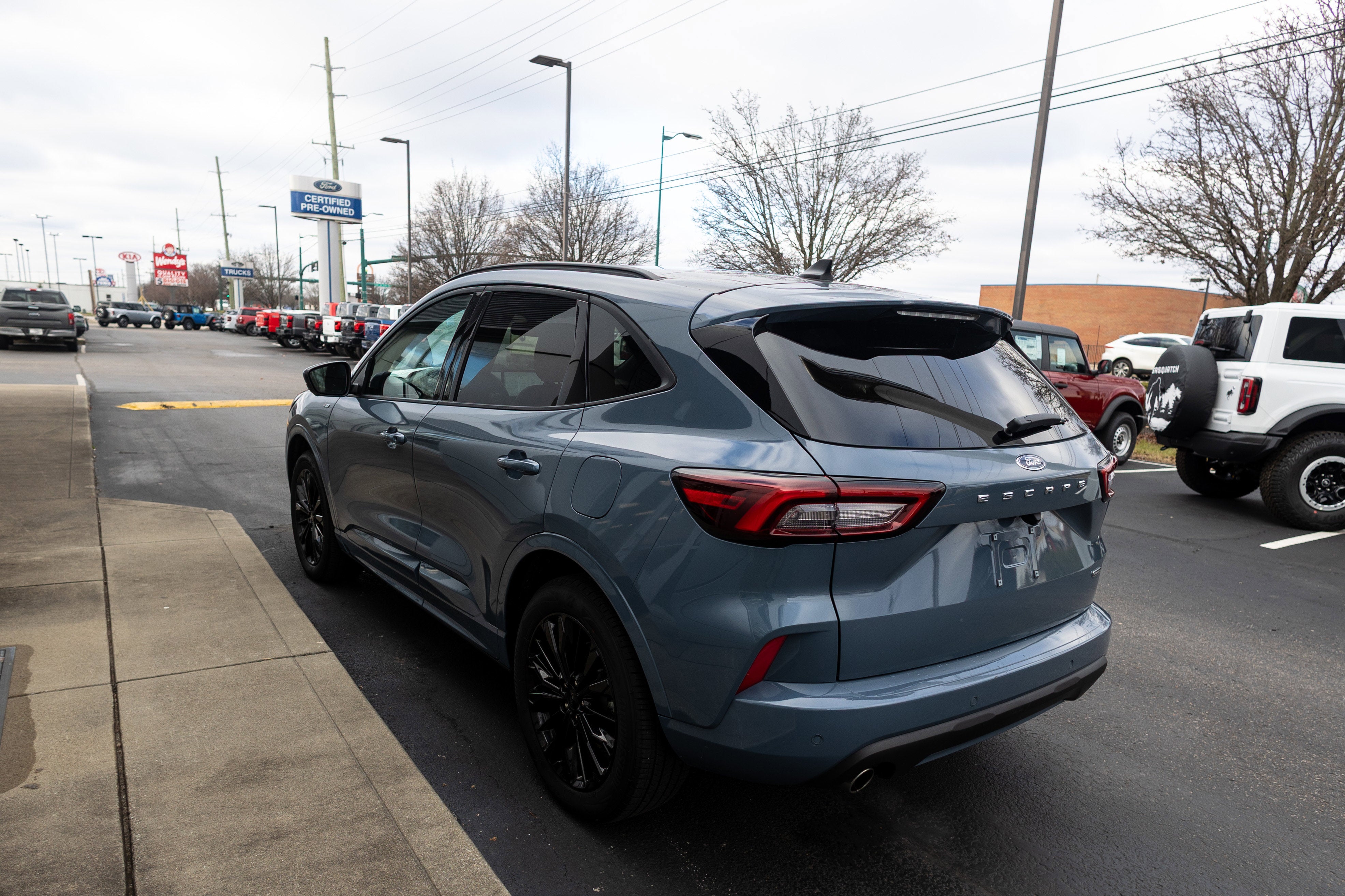 2025 Ford Escape ST-Line Elite