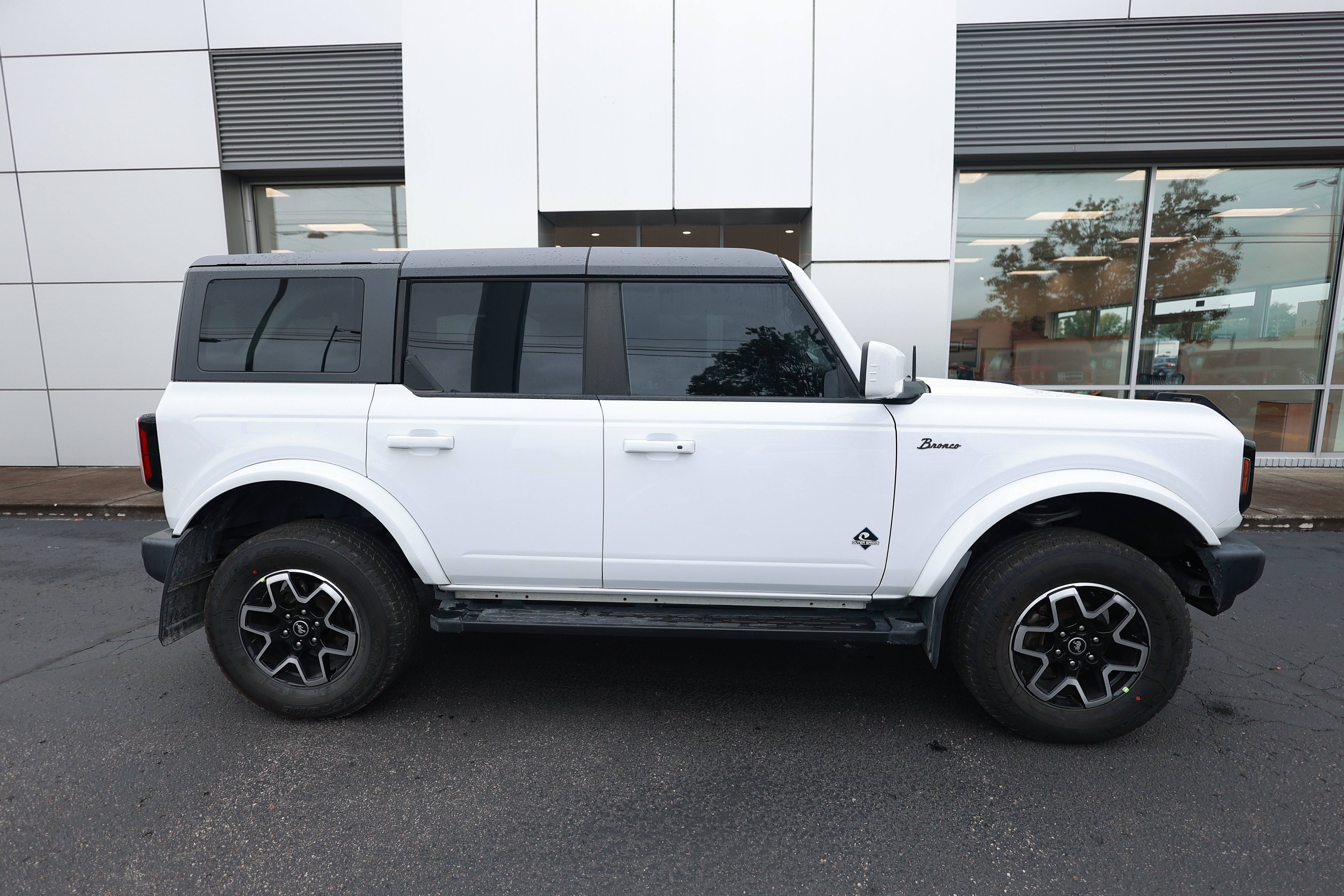 2022 Ford Bronco Outer Banks