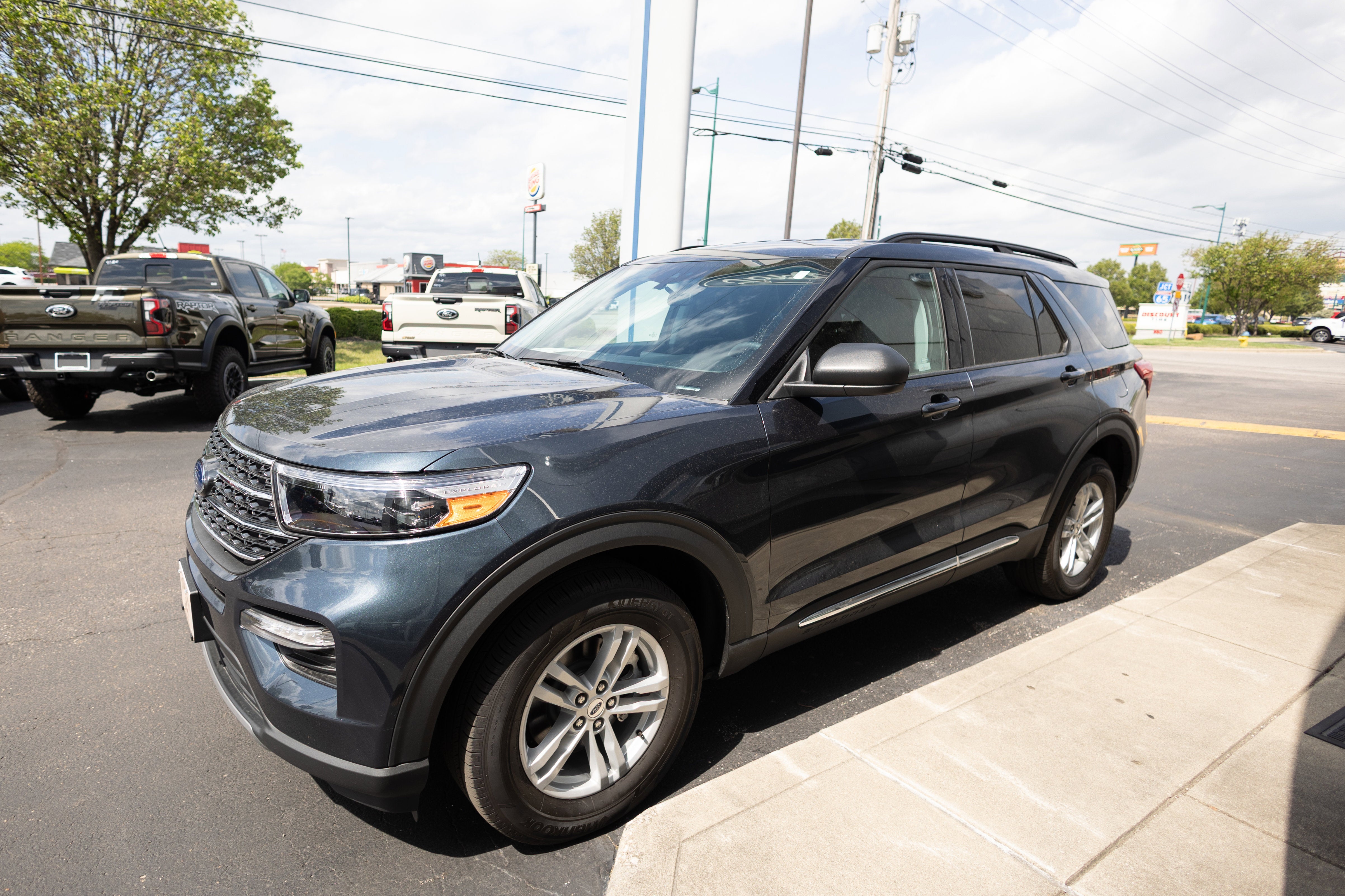 2023 Ford Explorer XLT