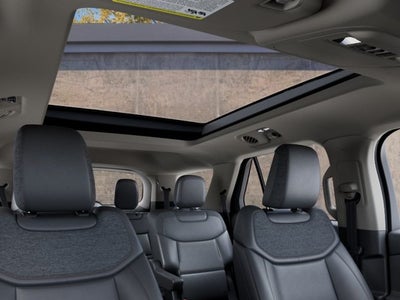 2027 Ford Explorer Active w/200A Pkg