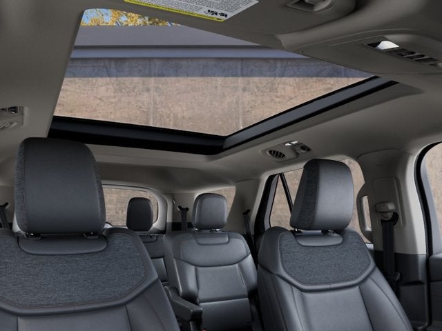 2027 Ford Explorer Active w/200A Pkg