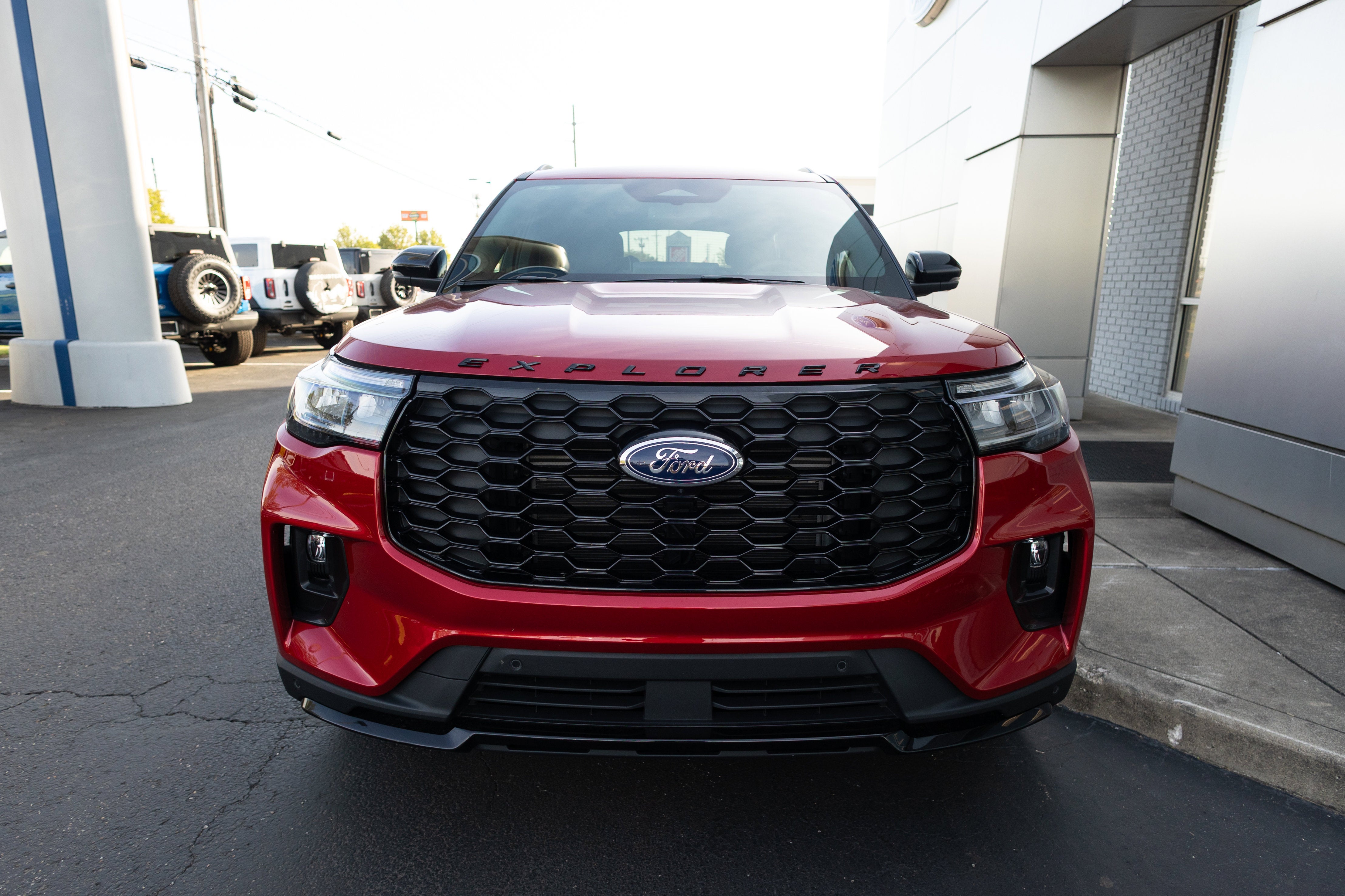 2025 Ford Explorer ST-Line