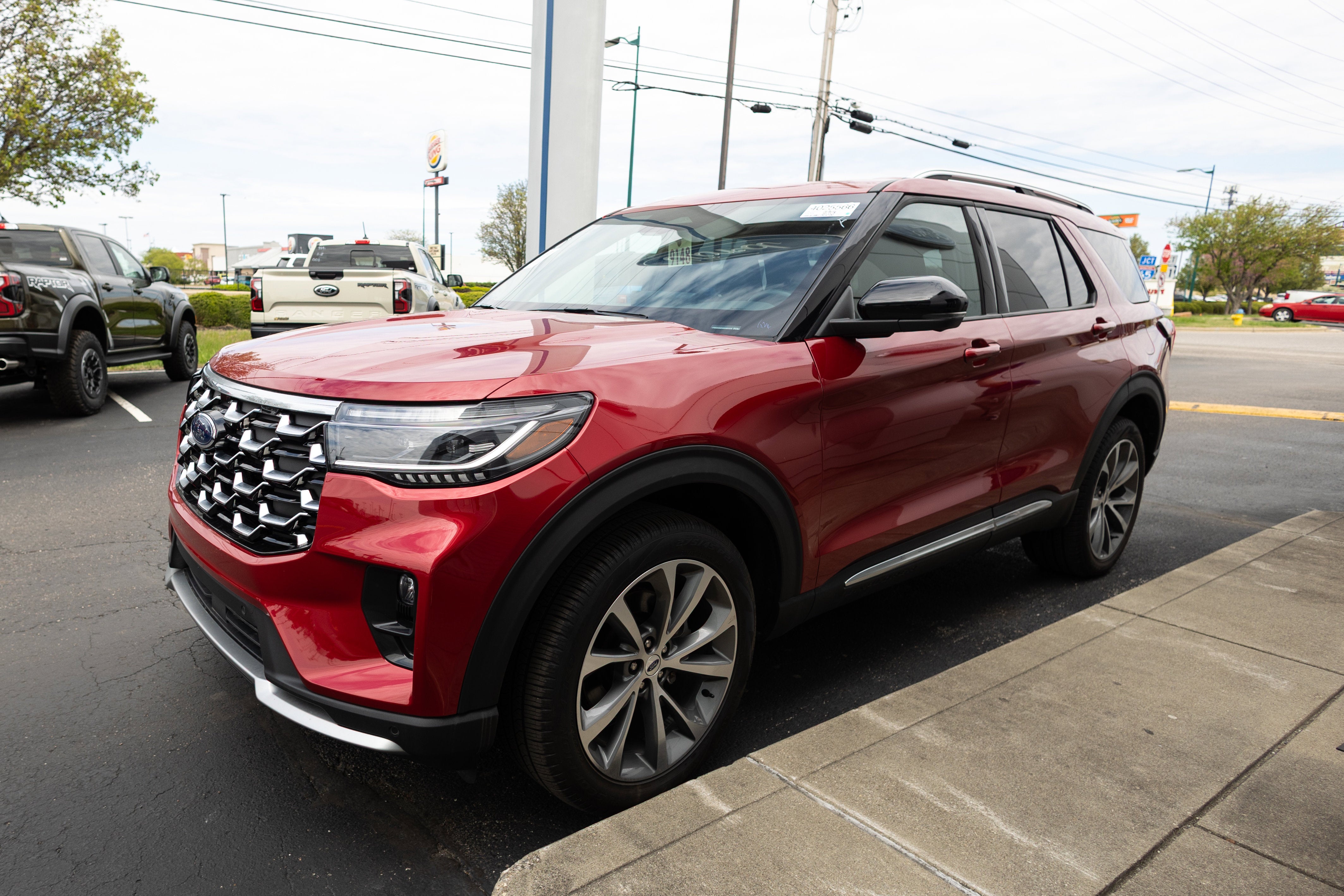 2025 Ford Explorer Platinum