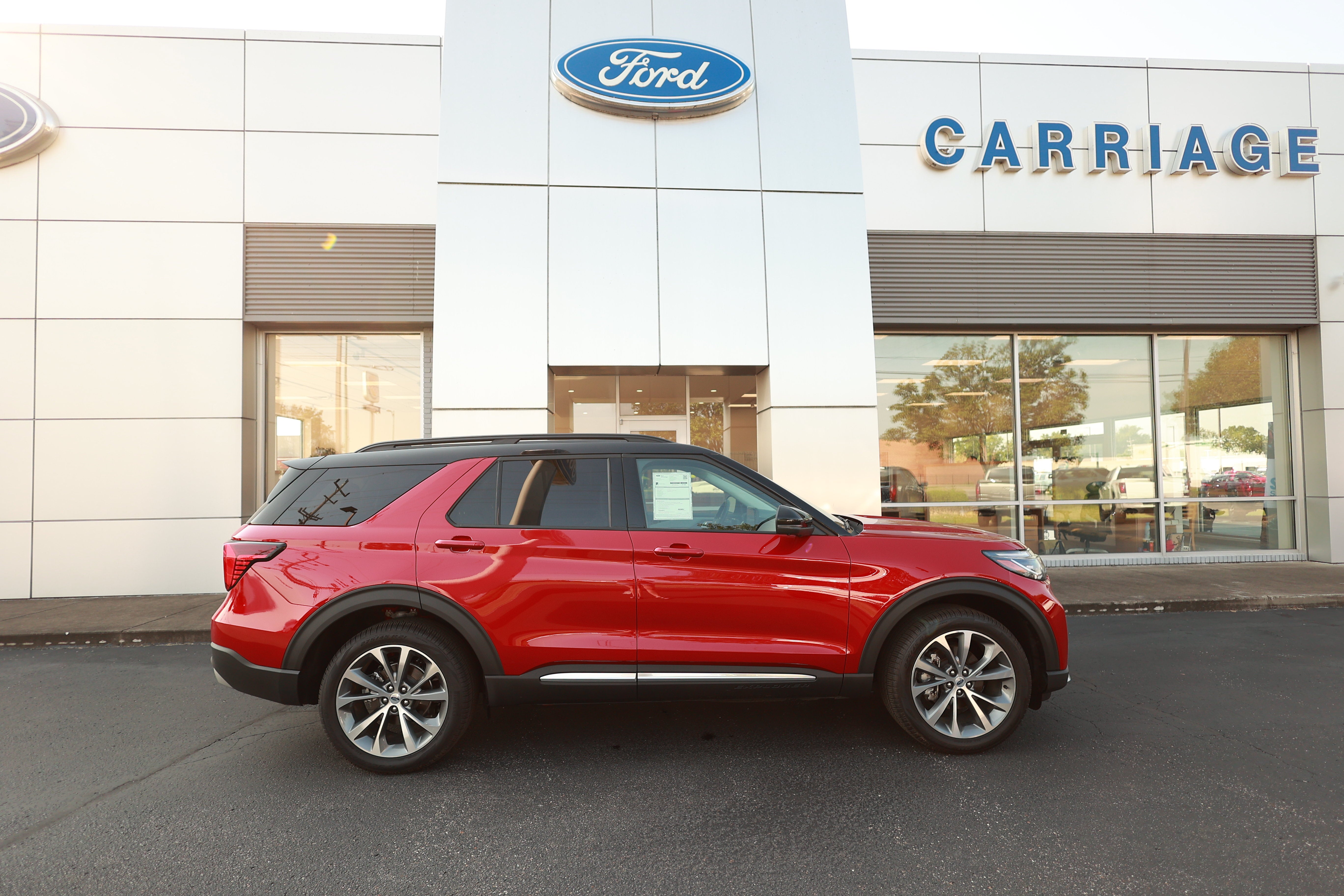 2025 Ford Explorer Platinum