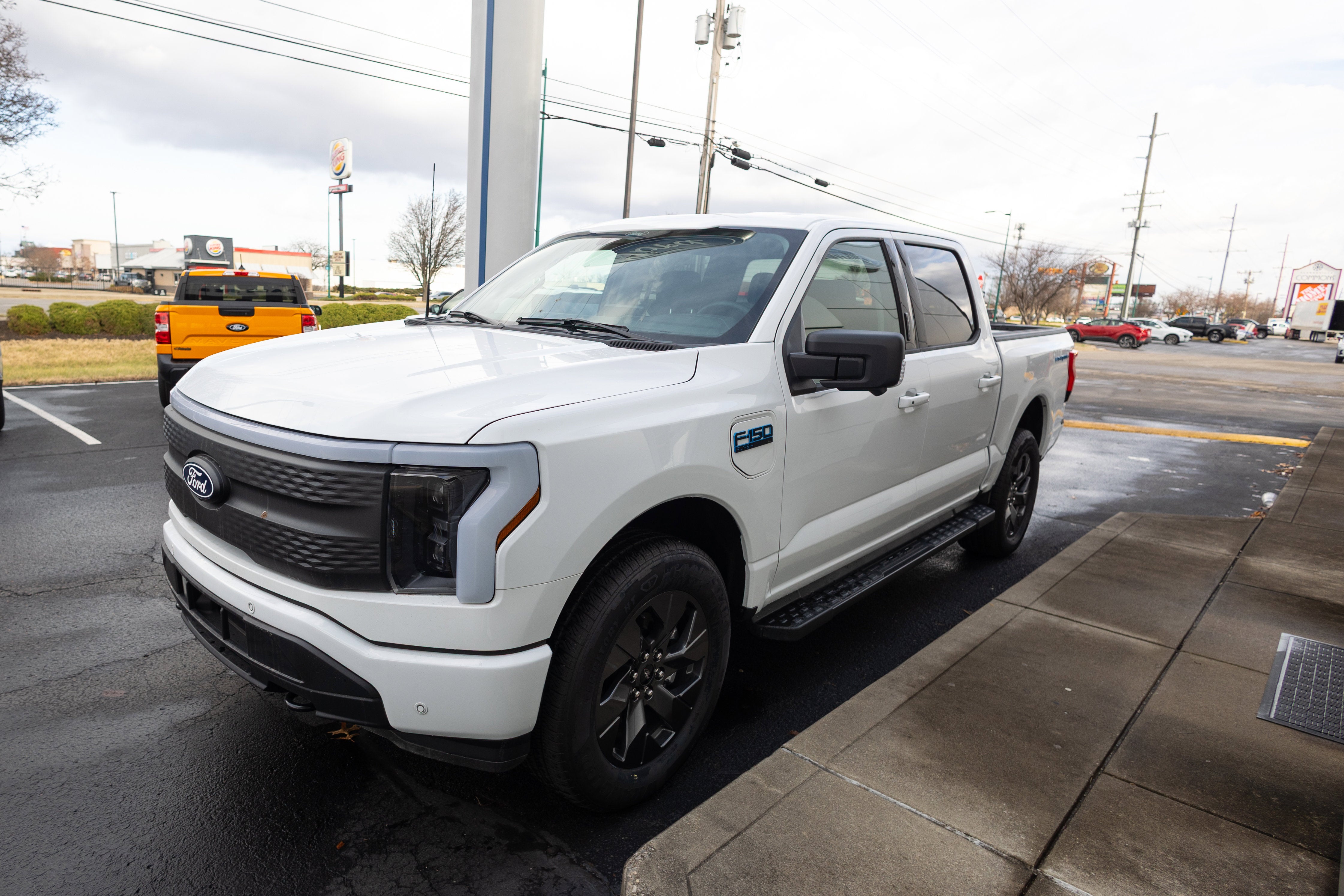 2024 Ford F-150 Lightning Flash