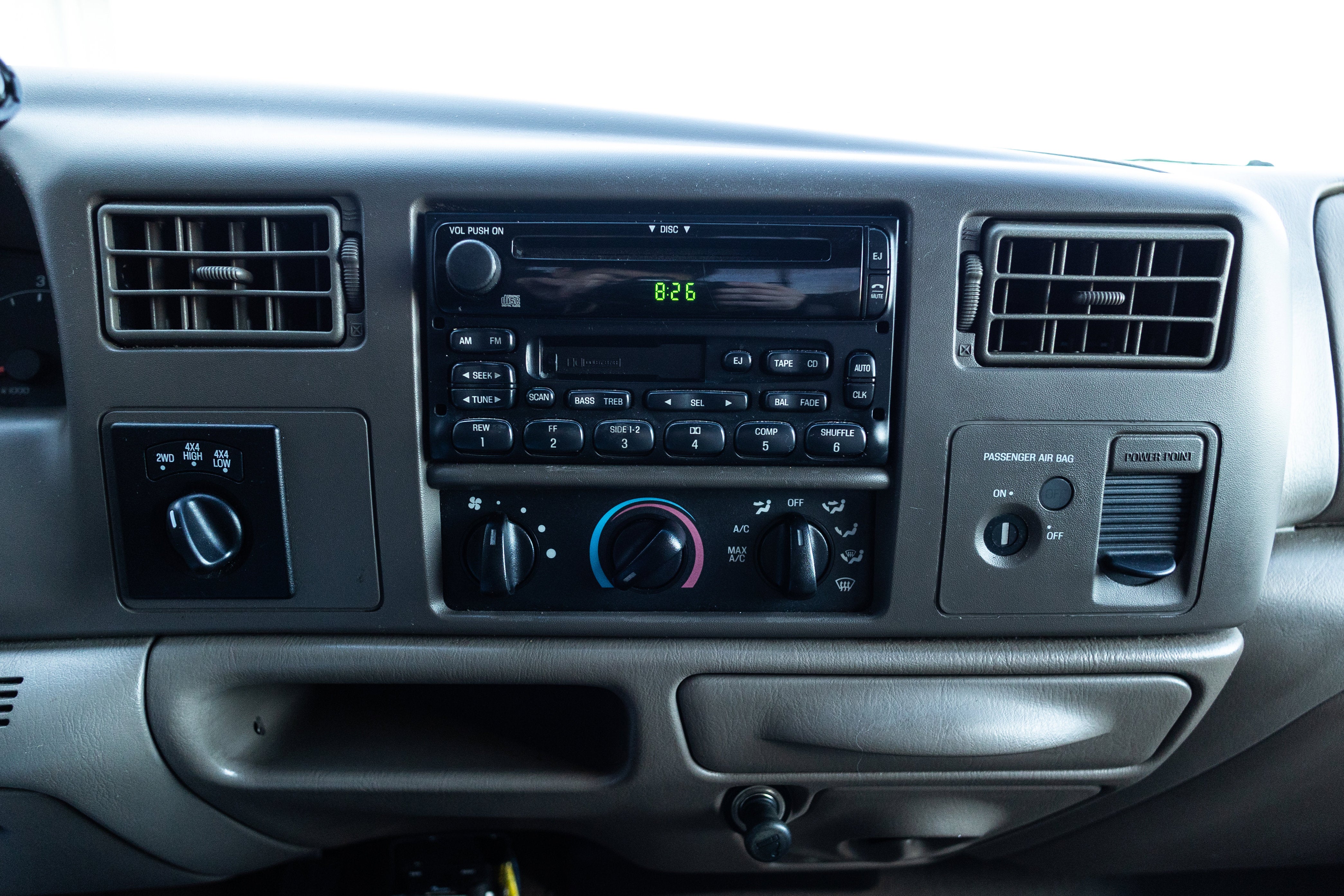 2001 Ford Super Duty F-250 Lariat