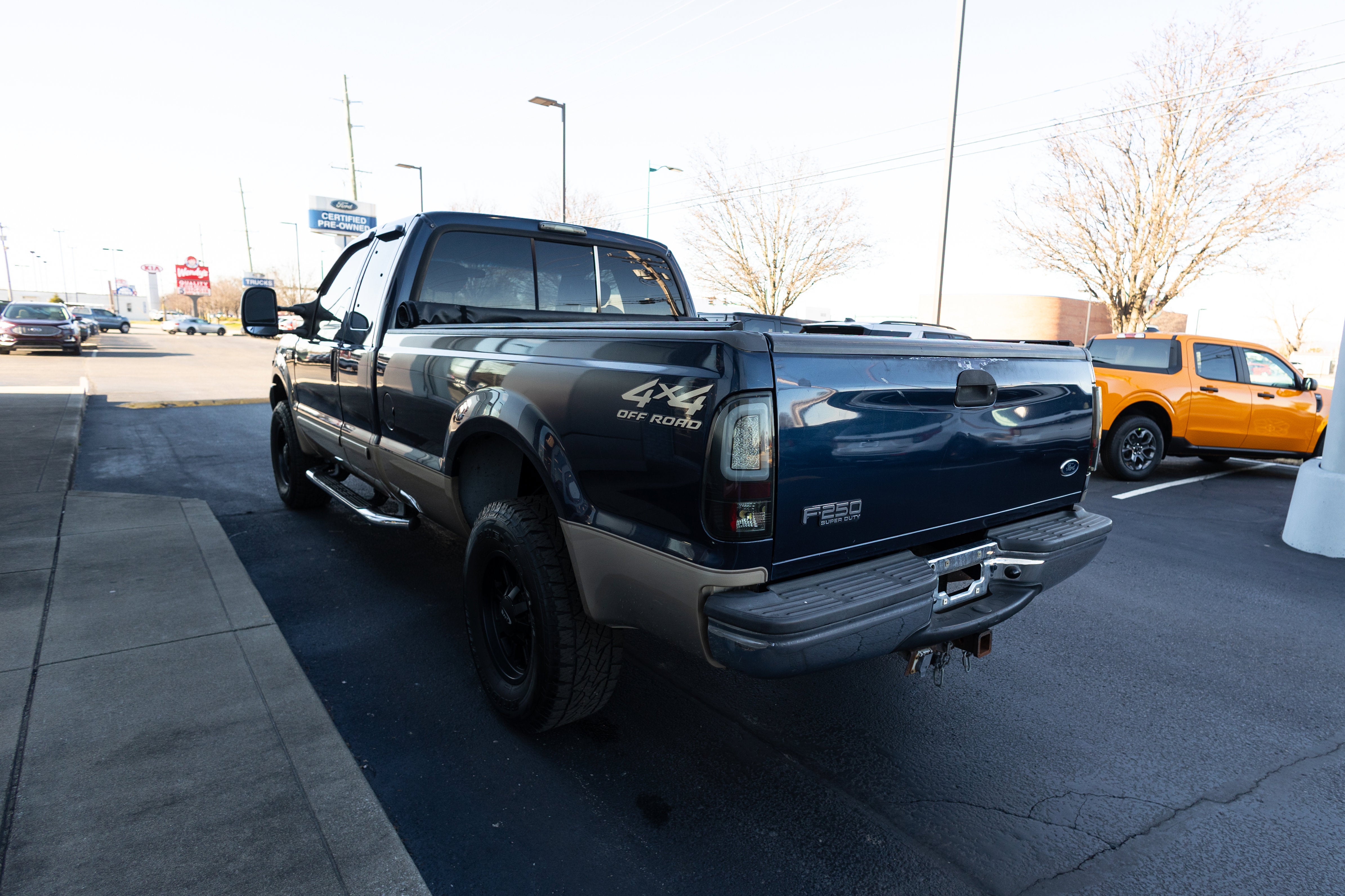 2001 Ford Super Duty F-250 Lariat