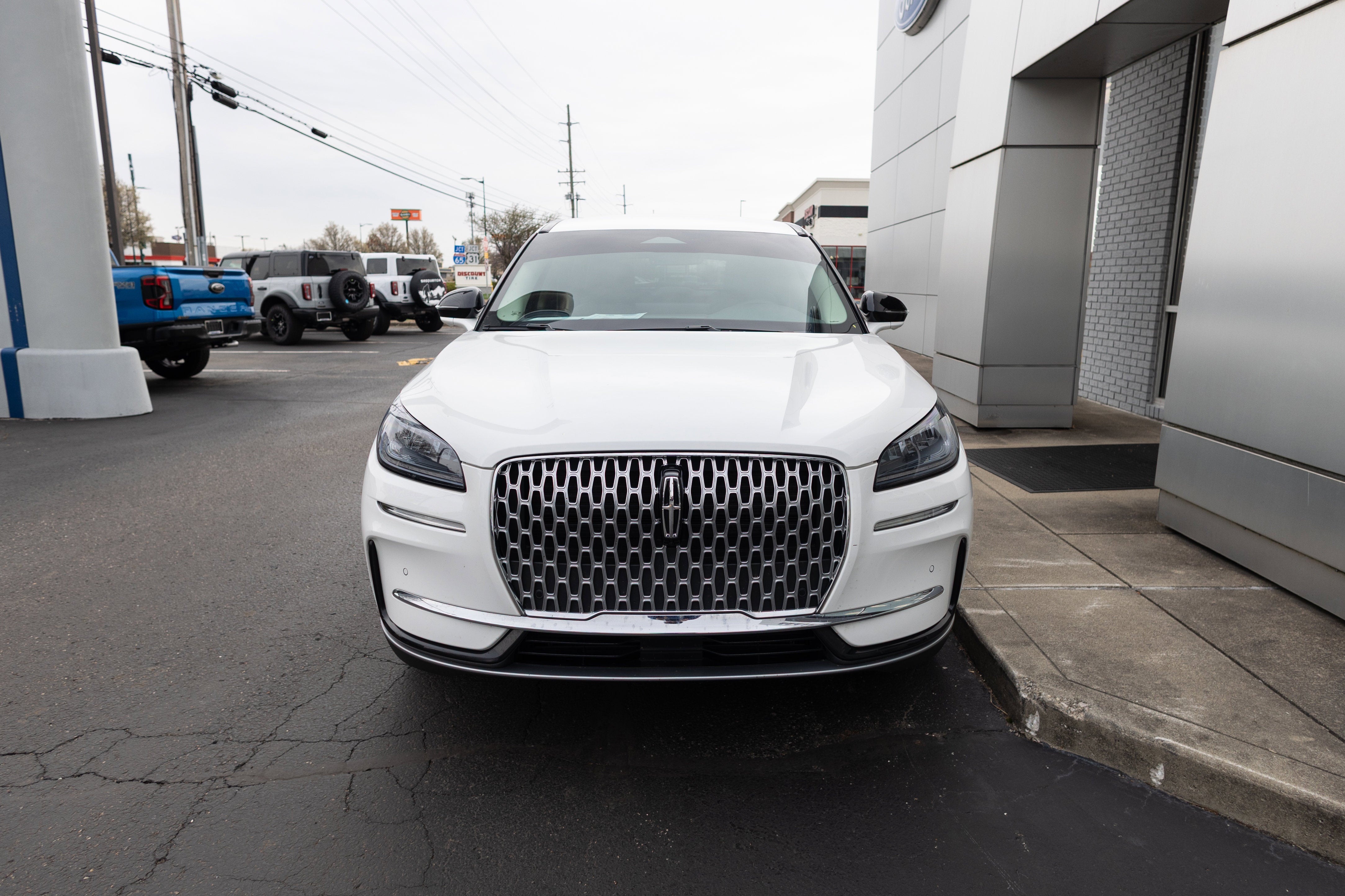 2023 Lincoln Corsair Standard