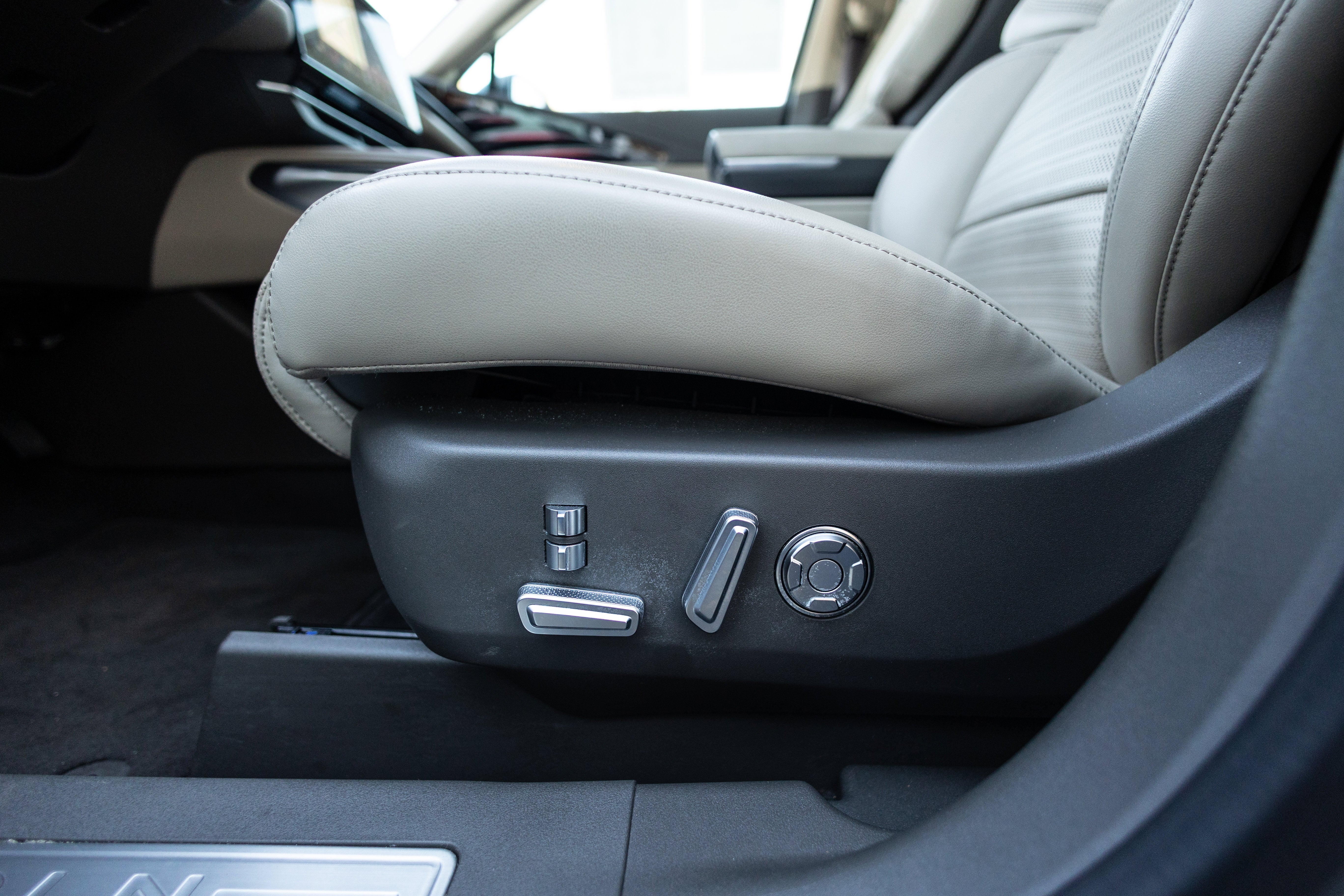 2025 Lincoln Nautilus Reserve