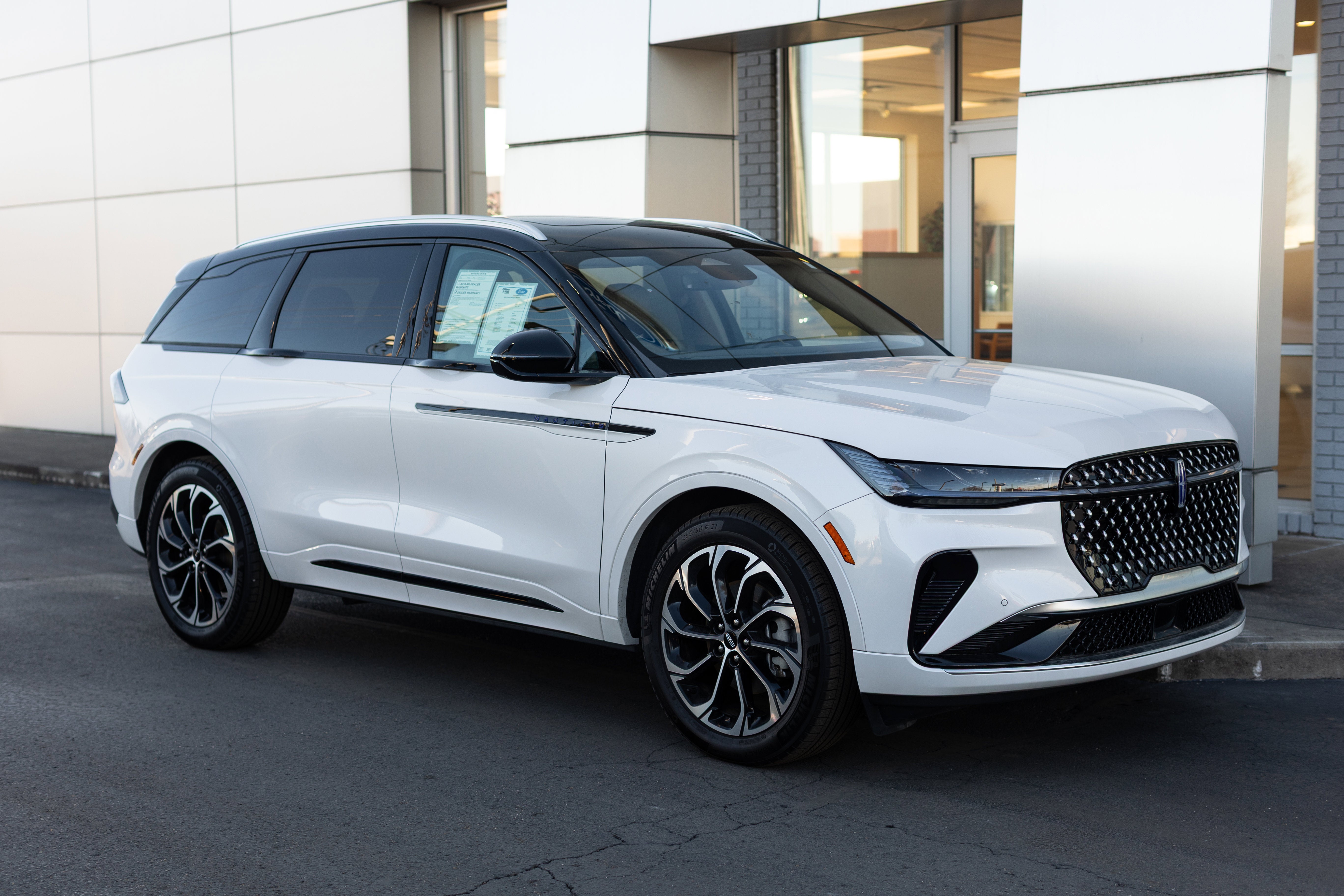 2025 Lincoln Nautilus Reserve